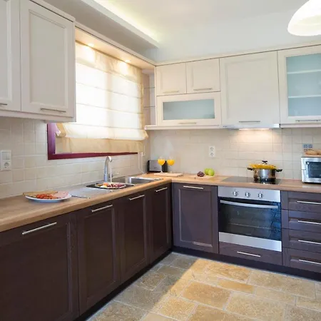 Villa Athina Villas *